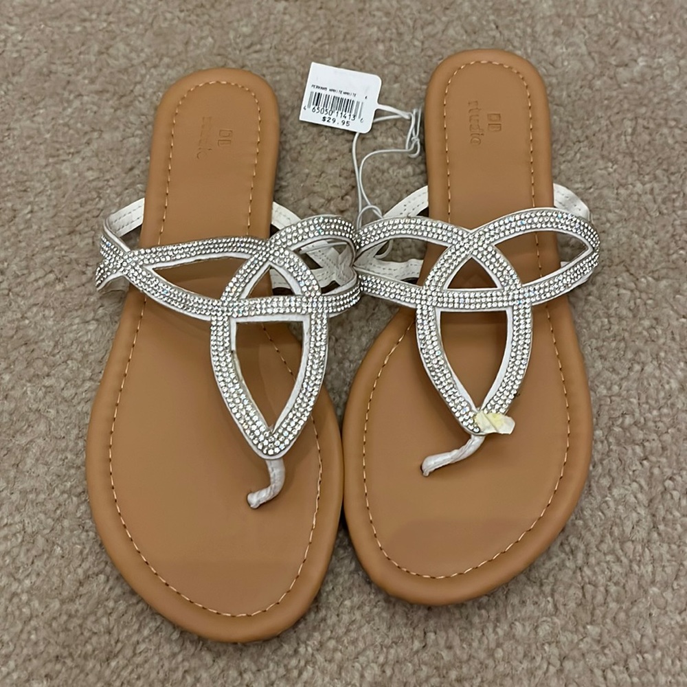 DB Studio White Rhinestone Flip Flop Sandals - Size 6